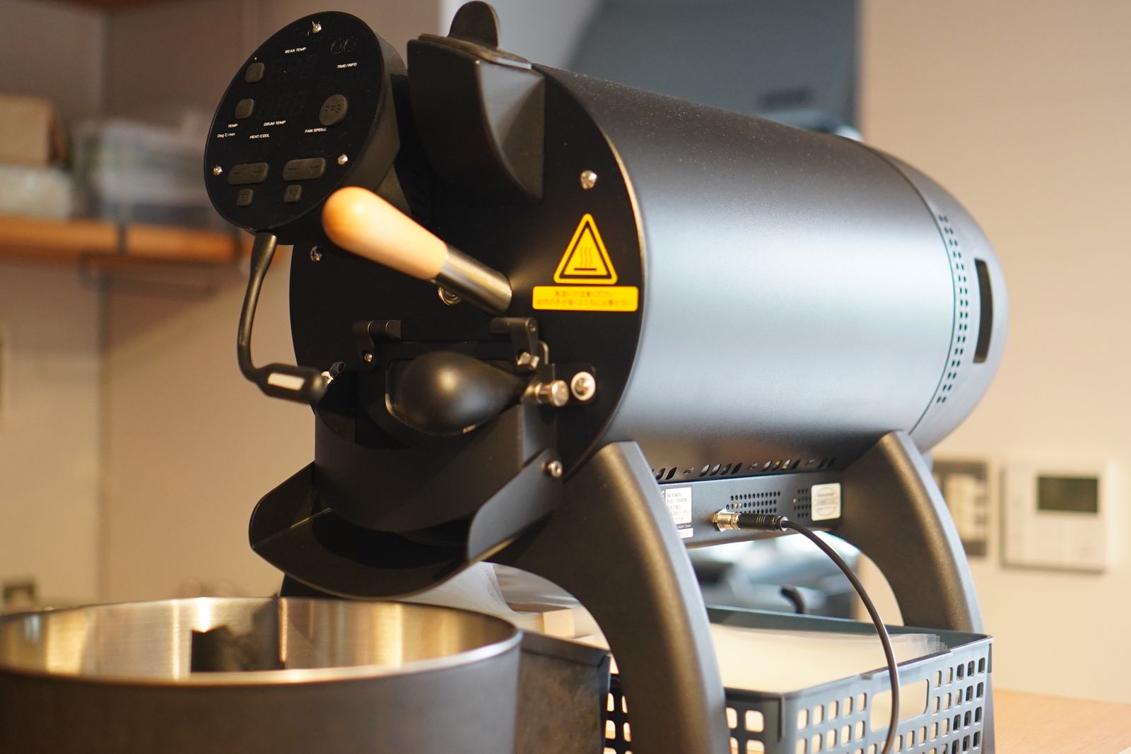 KOGURE COFFEE & ROASTERY の焙煎機